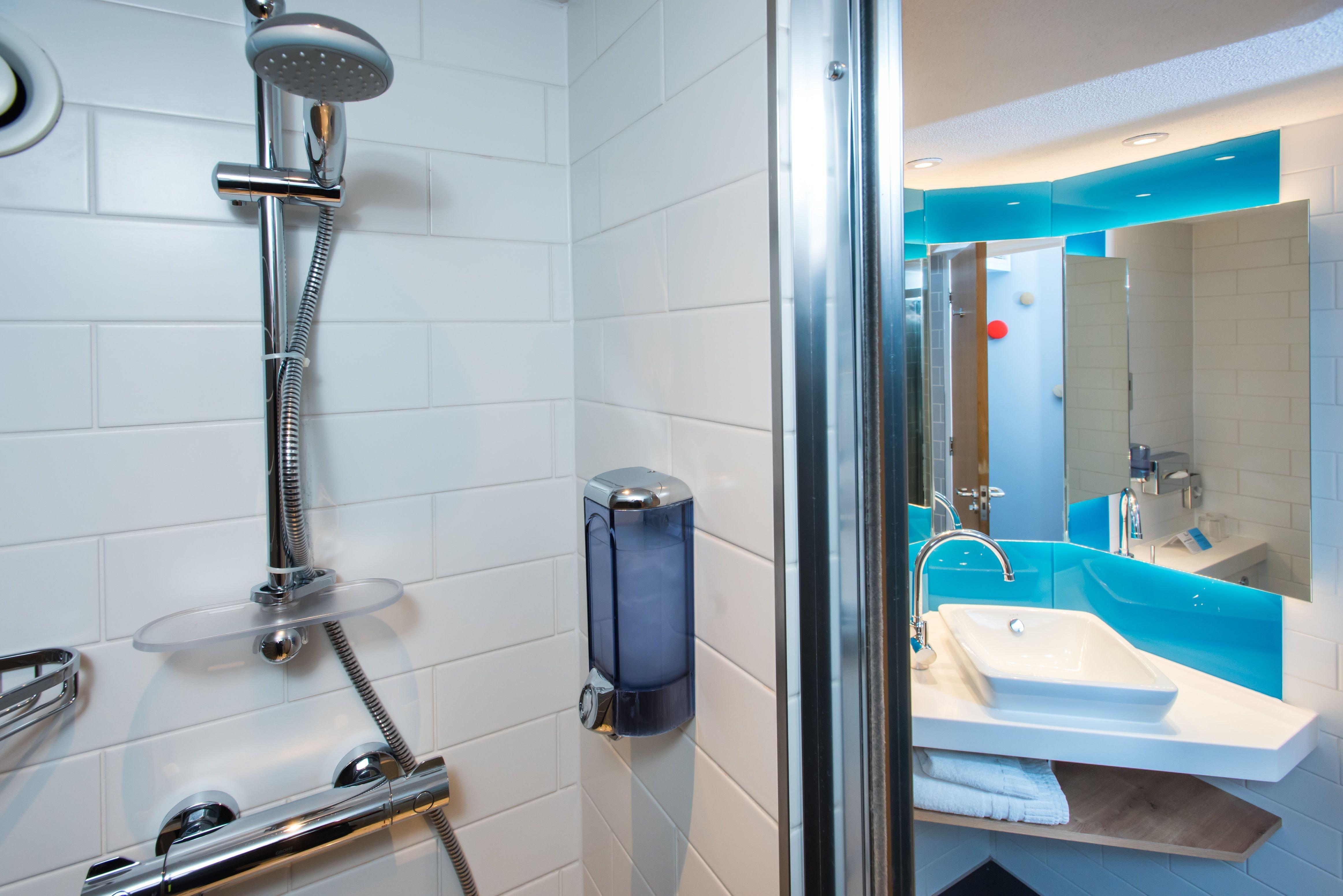 Express Bay By Ihg Hotel Cardiff