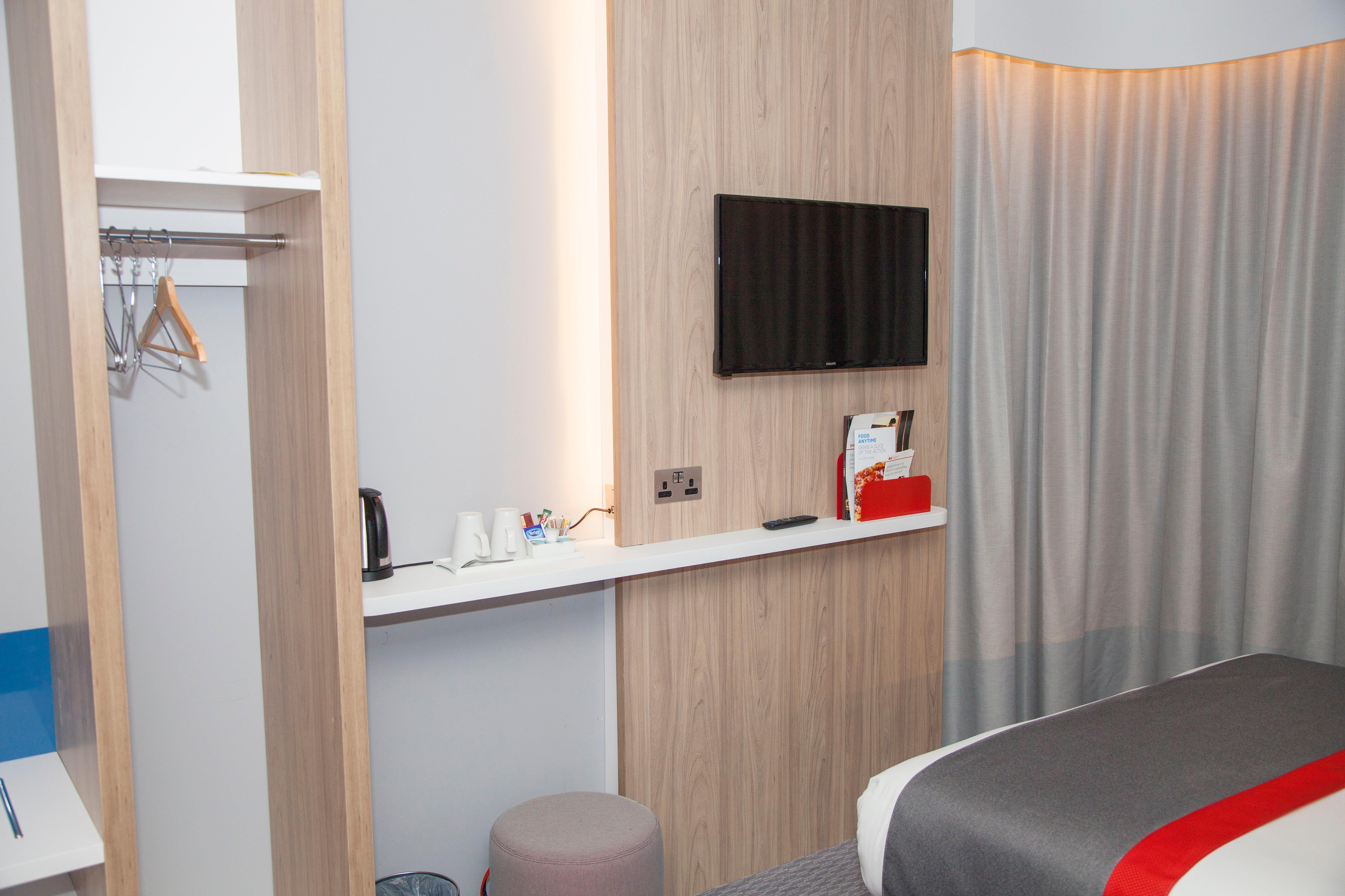 Express Bay By Ihg Hotel Cardiff
